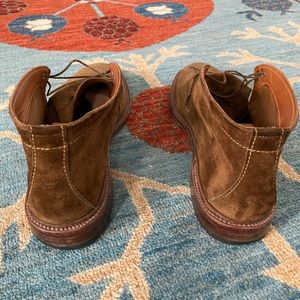 Alden Unlined Chukka Boot in Snuff Suede